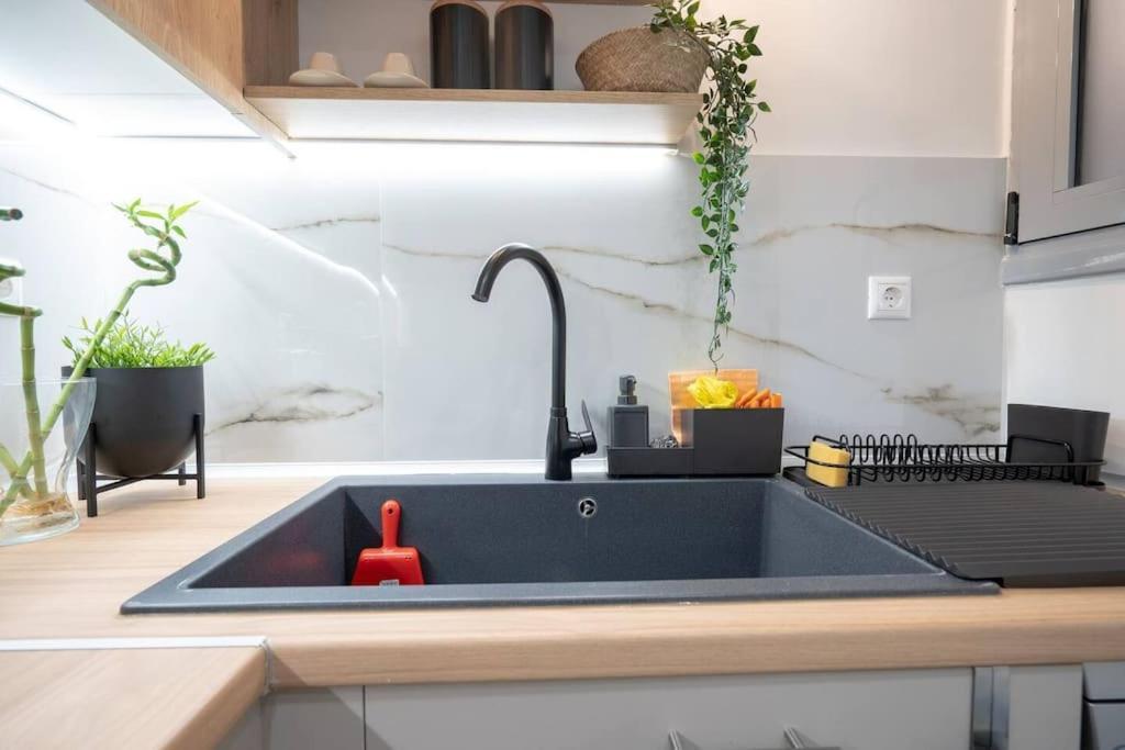 Piraeus Cozy Apartment For 4 Persons Экстерьер фото